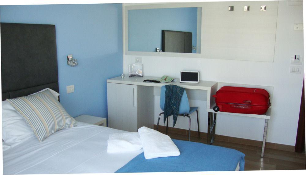 Hotel Maria Serena Rimini Esterno foto