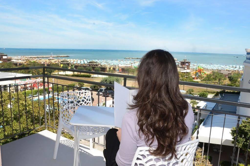 Hotel Maria Serena Rimini Esterno foto