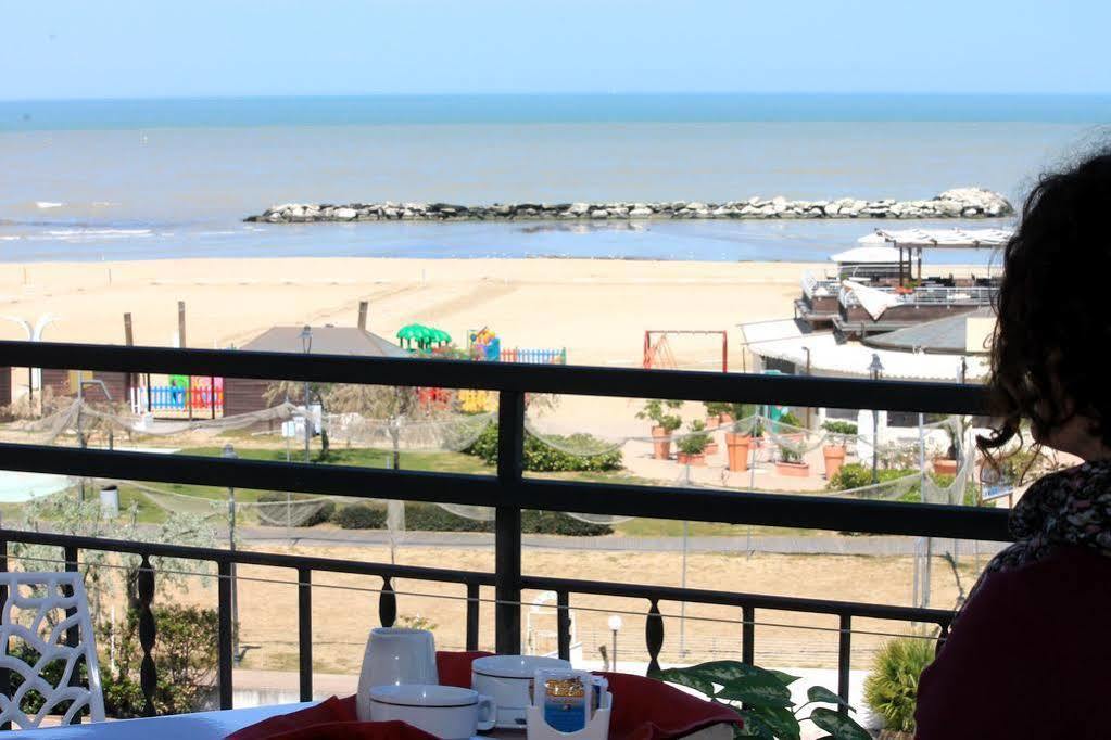 Hotel Maria Serena Rimini Esterno foto