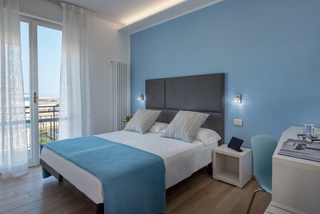 Hotel Maria Serena Rimini Esterno foto