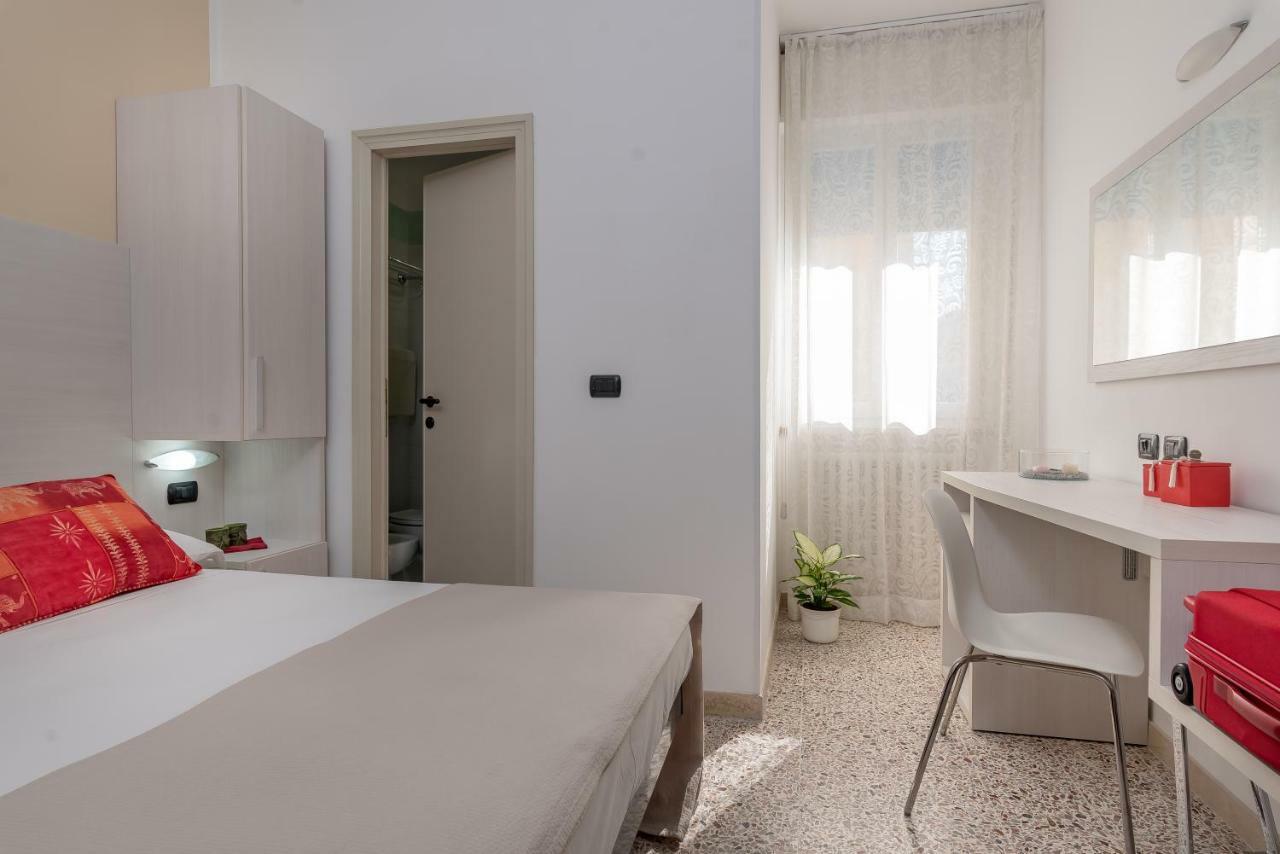 Hotel Maria Serena Rimini Esterno foto