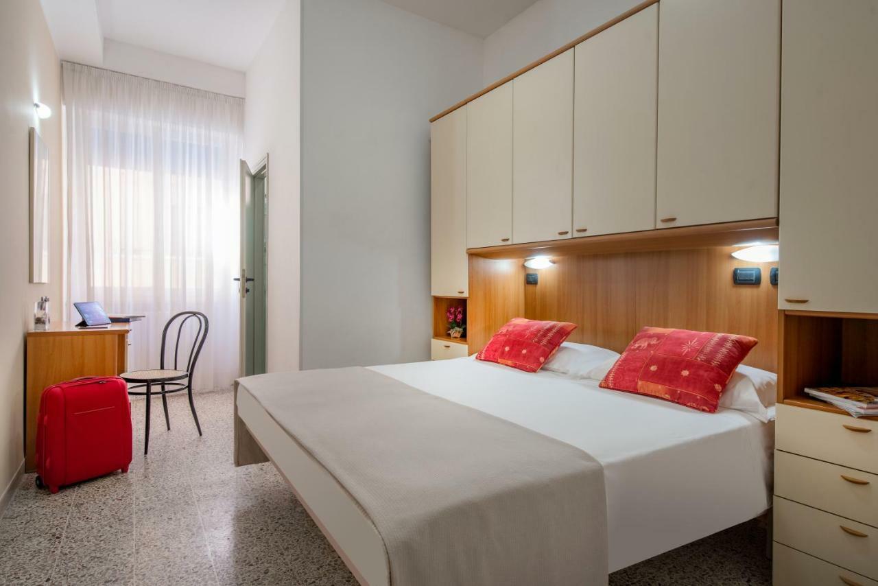 Hotel Maria Serena Rimini Esterno foto