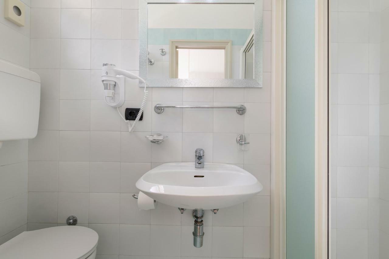 Hotel Maria Serena Rimini Esterno foto